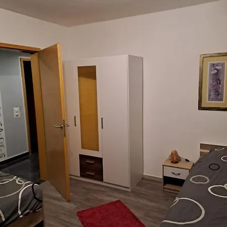Apartment 7d Mit 3 Schlafzimmern *