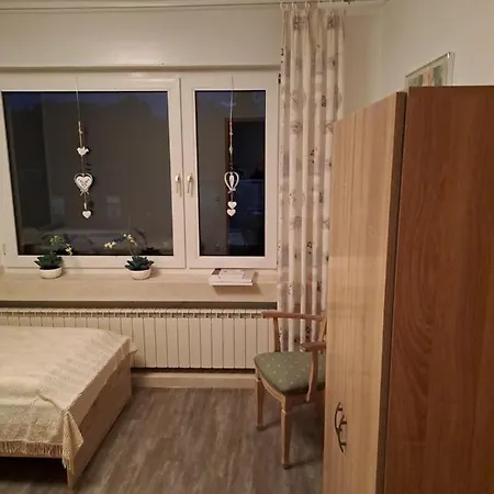 Apartment 7d Mit 3 Schlafzimmern *